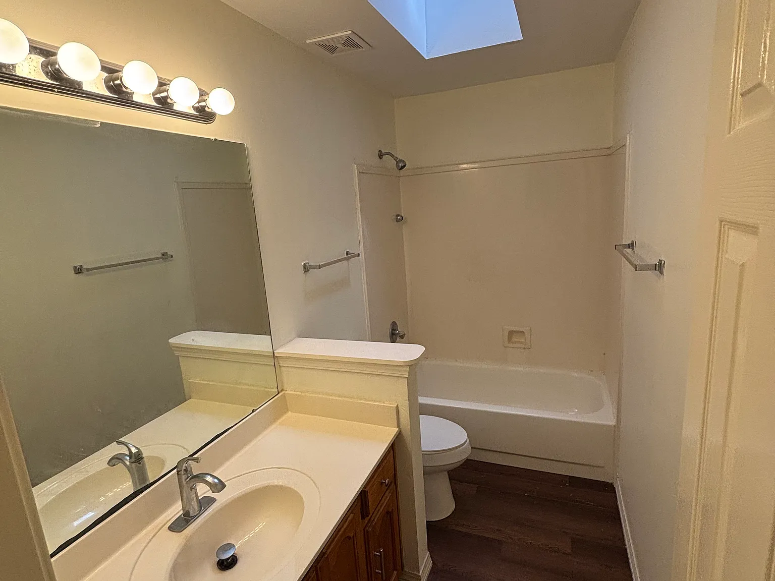 763 Linlen Ave — Photo 4