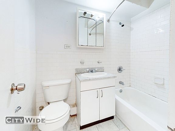 4th image of 157 E 57th St #14K