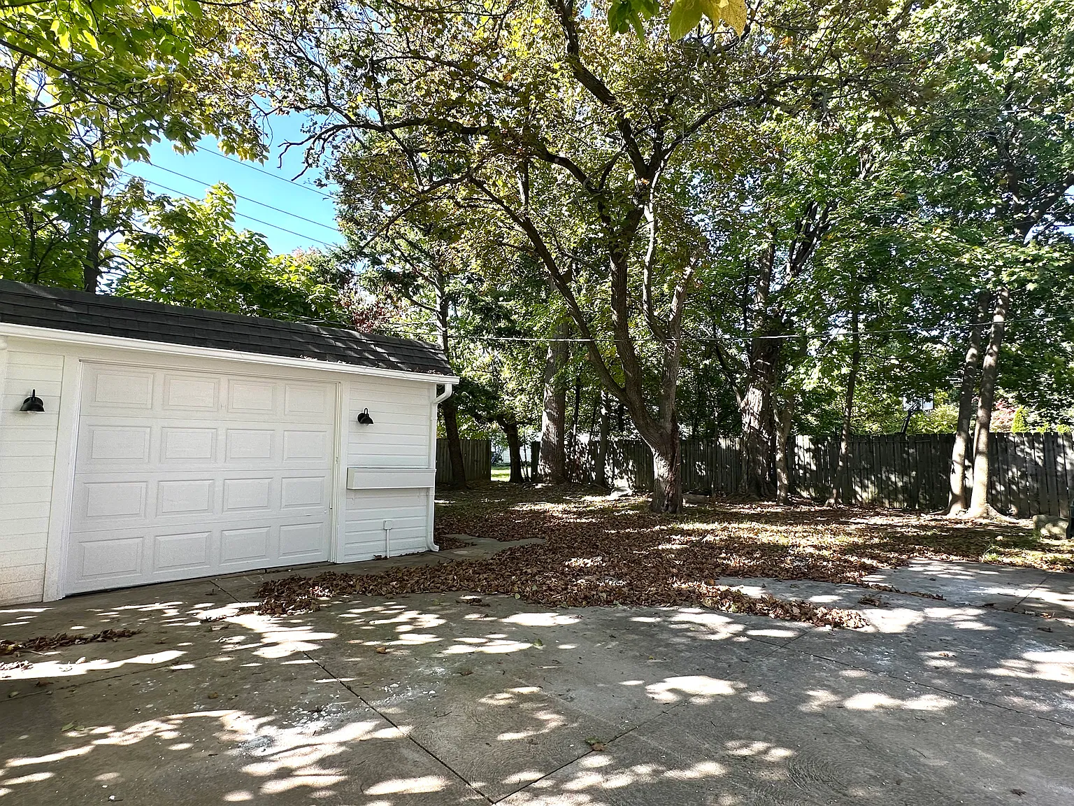 3 bed, 1240 sqft, $2,295 — Photo 3