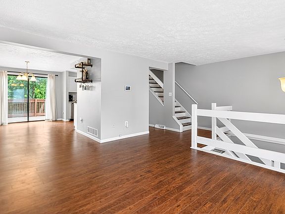 4th image of 4120 Greensburg Pike #2
