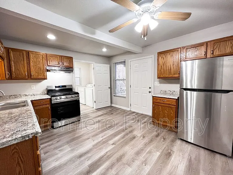 534 Forest Ave #A — Photo 5