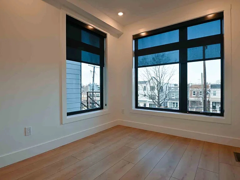 2641 4th St NE #1 — Photo 16