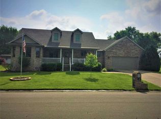 705 N Cypress St, Boonville, IN 47601