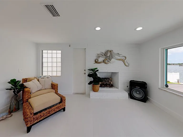 326 176th Avenue Cir — Photo 22