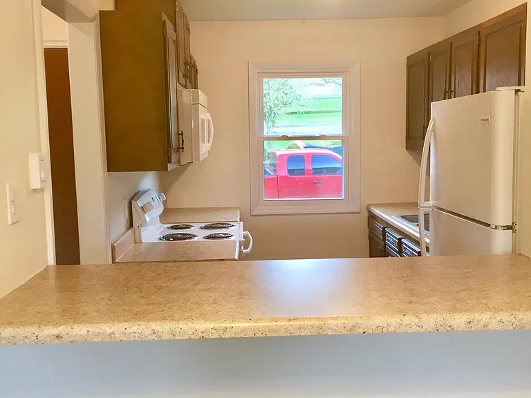123 Golding Dr #4 — Photo 8