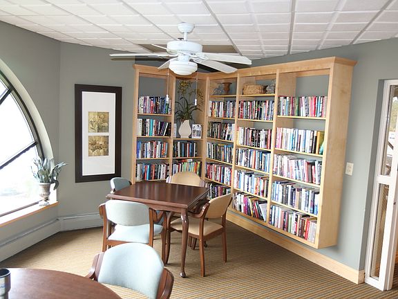3rd image of 6500 Woodlake Dr APT 1013