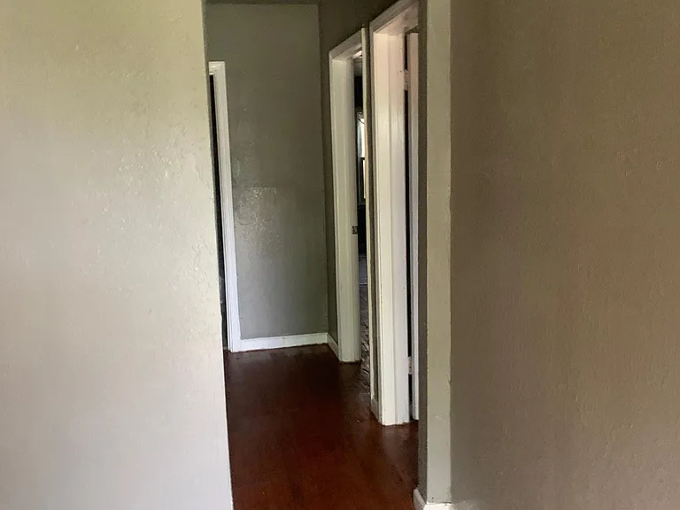 245 E Young Pl — Photo 26
