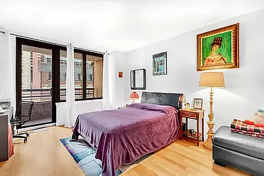 Rented by R New York