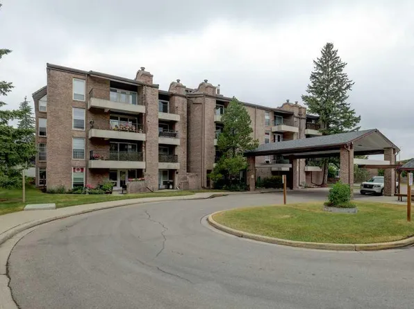 201 E Brae Glen Close SW #1405, Calgary, AB T2W 2B1