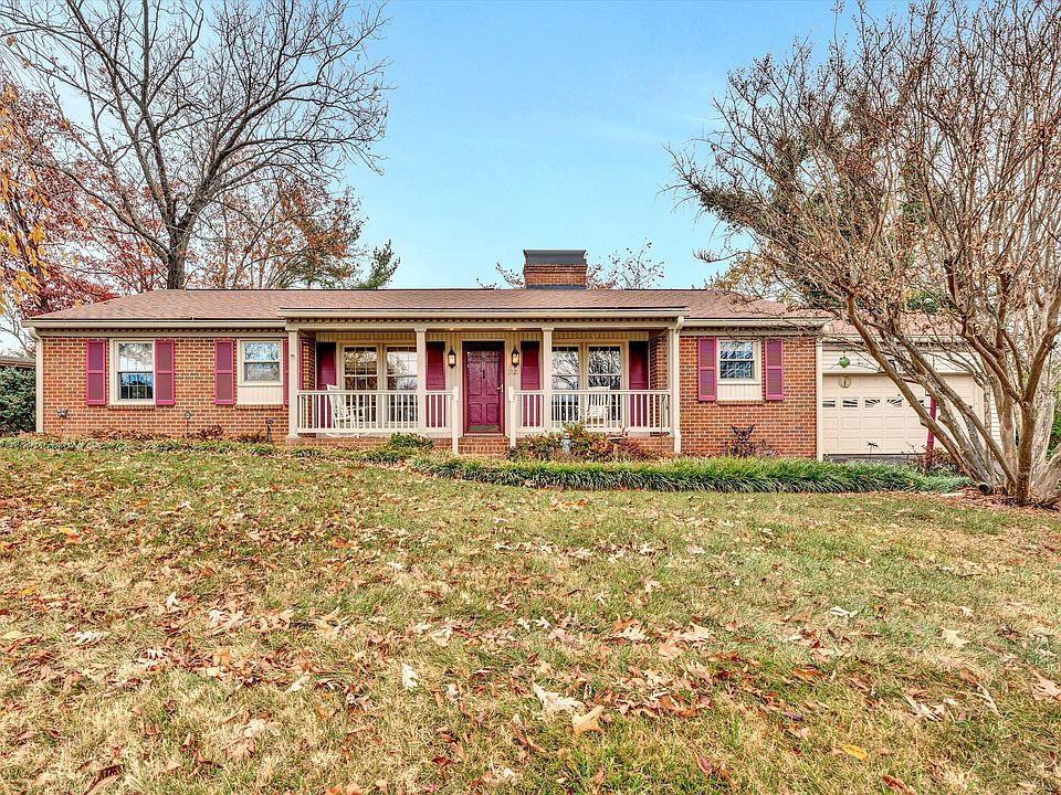1st image of 3821 Amber Way Cir SW