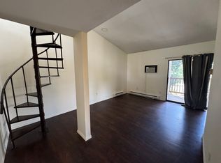 251 Burgundy Hill Ln #251, Middletown, CT 06457