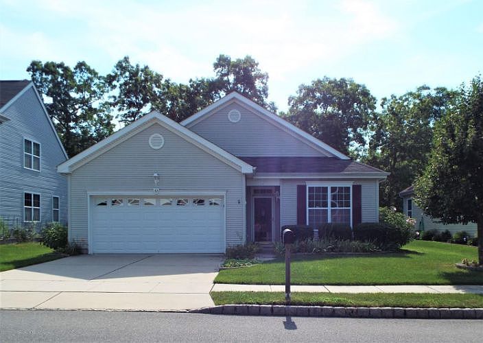 1st image of 37 Daffodil Dr