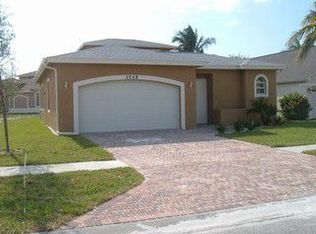 3715 Weymouth Cir, Naples, FL 34112
