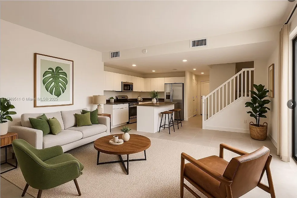 4 bed, 1898 sqft, $2,800 — Photo 2
