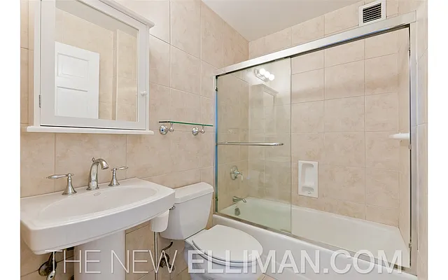 Rented by Douglas Elliman | media 21