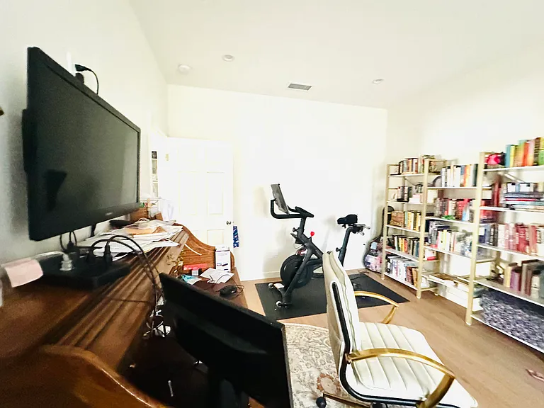 2852 Rosanna St #2852 — Photo 13