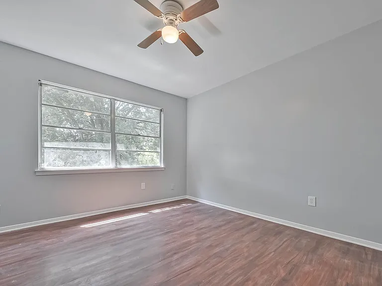 3918 Tavenor Ln — Photo 18