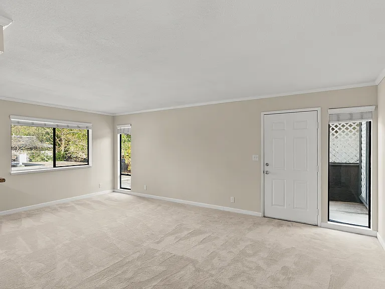 Sycamore Green Apartments — Photo 59