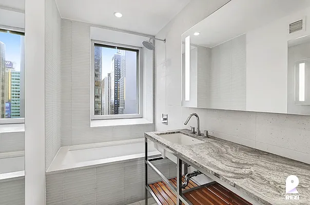 Rented by REZI | media 86