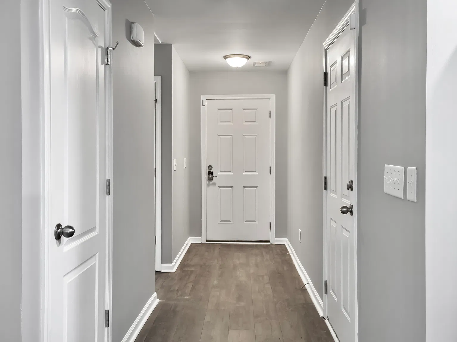 3 bed, 1283 sqft, $2,200 — Photo 4