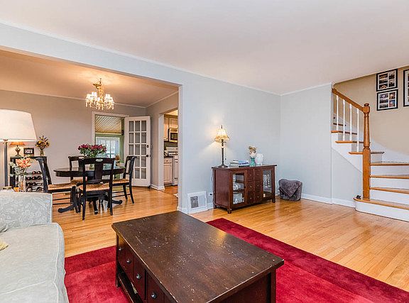 4th image of 904 Kemman Ave