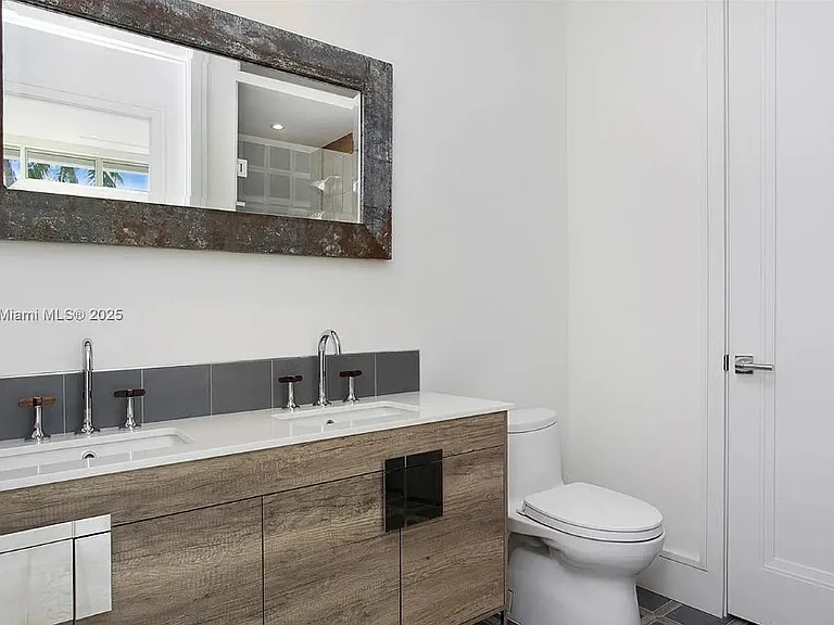 1798X Holiday Ln — Photo 20