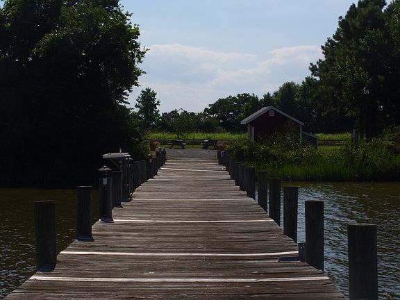 Parking Lot/Picnic Area