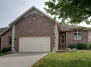 806 E Crystal Ave, Nixa, MO 65714
