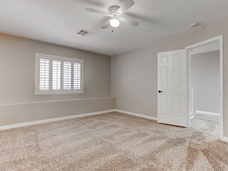 809 Royal Birch Ln — Photo 39