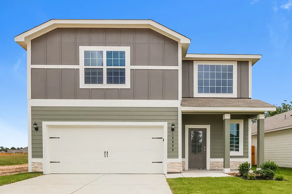 4 bed, 2.5 bath, 2203 sqft, $1,925 — Photo 1