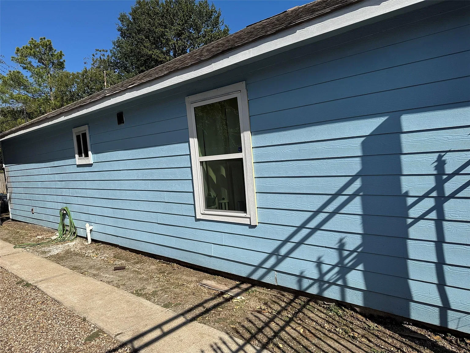 3 bed, 2.0 bath, 1768 sqft, $2,000 — Photo 4