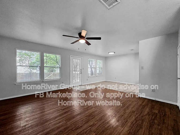 894 Sagewood Trl — Photo 2