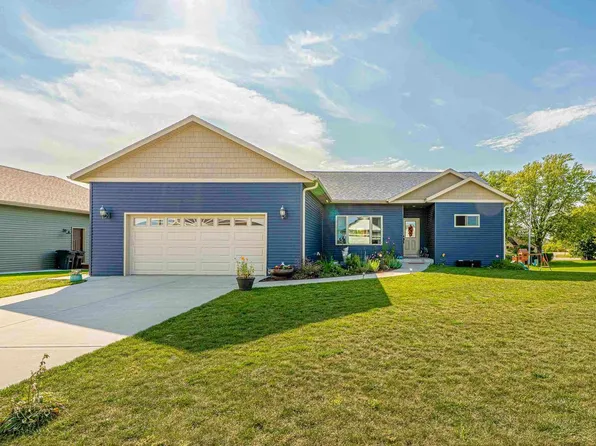 108 Cardinal Way, Ridgeway, WI 53582