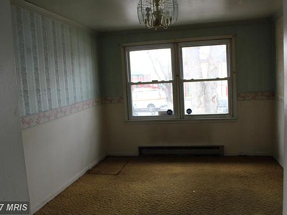 4th image of 313 Frederick Ave #1/2