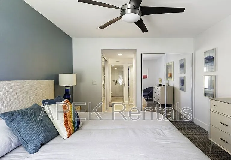 1050 E Ramon Rd — Photo 20