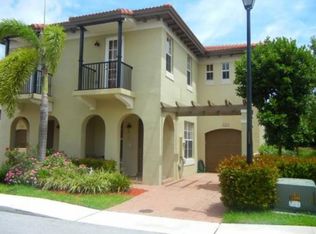 6955 Julia Gardens Dr, Coconut Creek, FL 33073