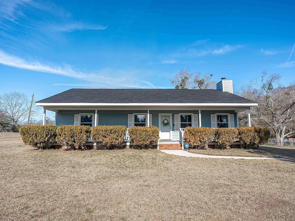 1st image of 2636 Cordova Rd