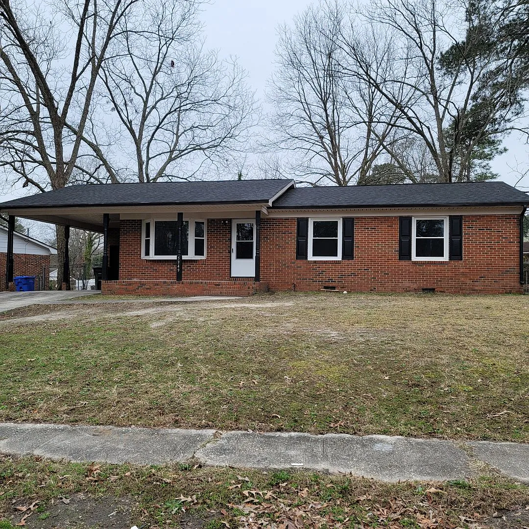 3 bedroom Ranch Home. — Photo 1