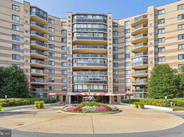 8380 Greensboro Dr APT 109, Mc Lean, VA 22102