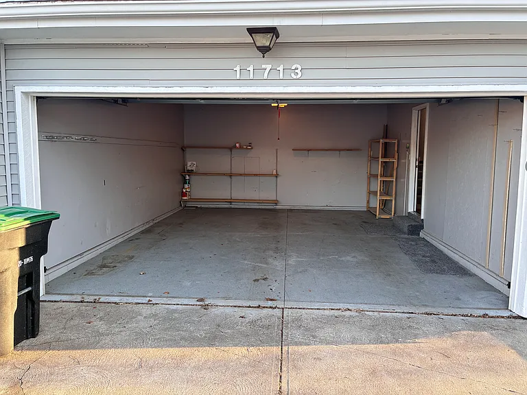 11713 Sprague Cir — Photo 26
