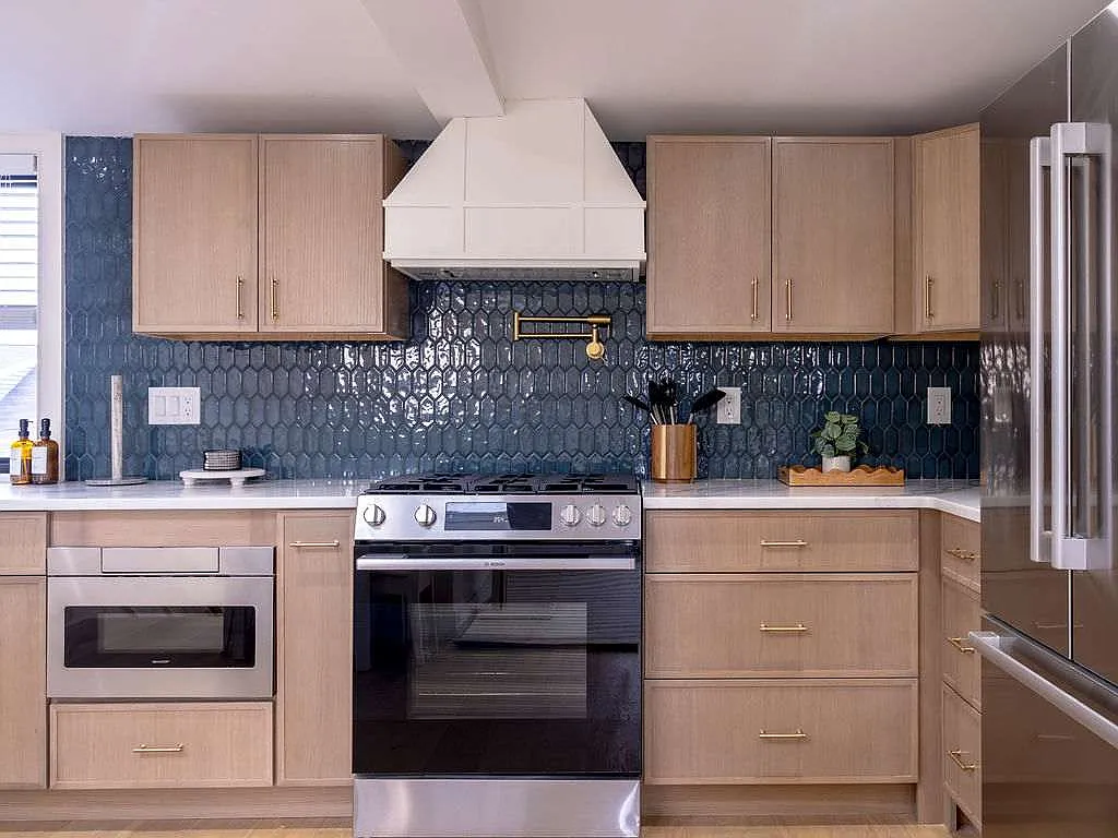 2 bed, $4,000 — Photo 3