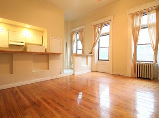 1506 Pine St APT 2F, Philadelphia, PA 19102