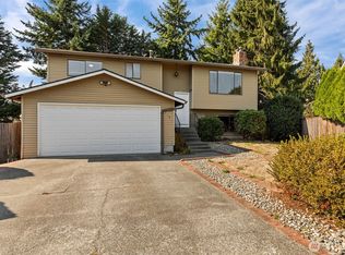 528 213th St SW, Bothell, WA 98021