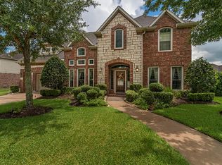 2709 Ravens Creek Dr, Pearland, TX 77584