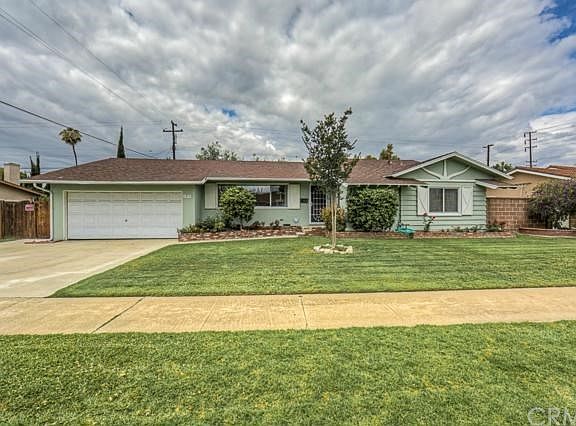 2nd image of 1215 S Ramblewood Dr