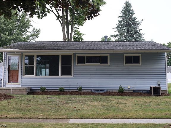 2nd image of 1093 Sutherland Ave