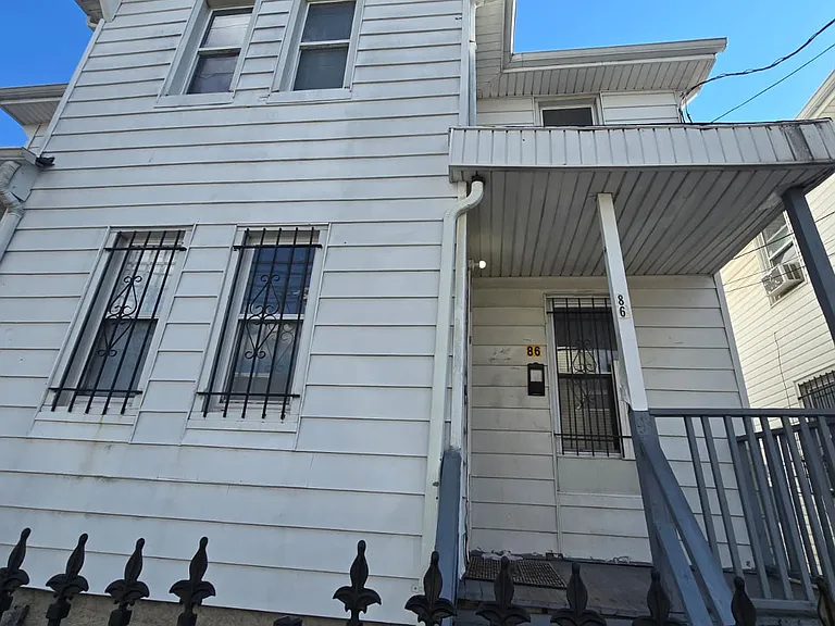 86 Wilson Pl #P1 — Photo 1