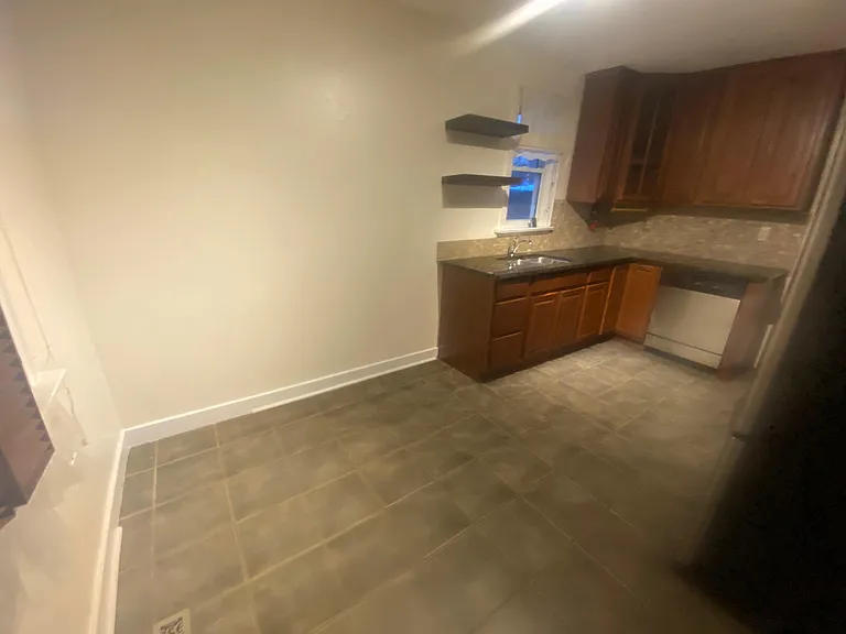 109 Algonquin Ave S — Photo 5