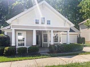 6825 Colonial Garden Dr, Huntersville, NC 28078