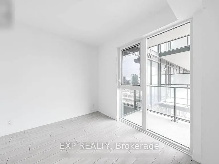 270 Dufferin St #LPH02 — Photo 11